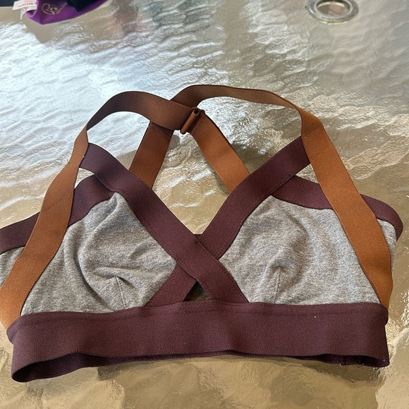 Aritzia rasa bra top by community in size medium - Picture 1 of 3